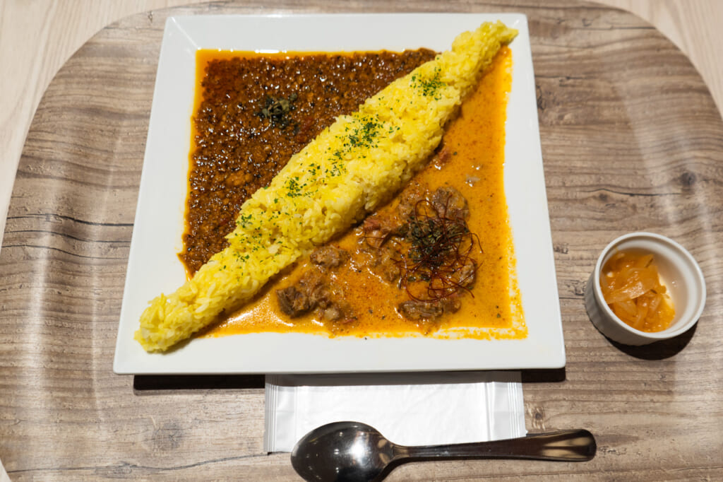 カレーのこいびと　レッドビーフカレー　特製キーマカレー