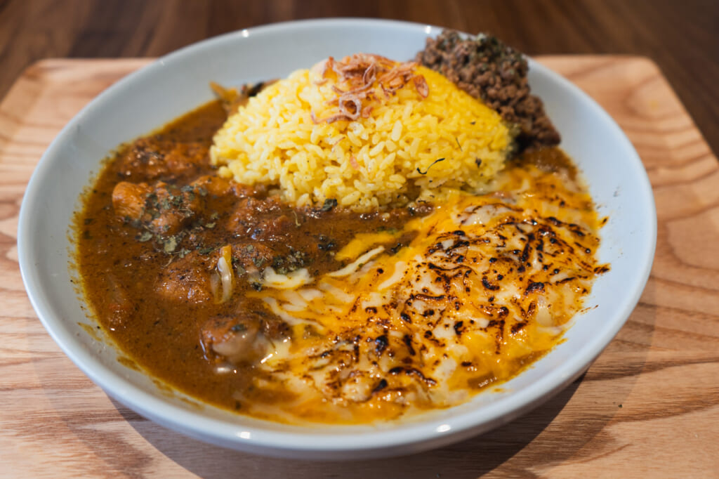 はとやカレー キーマ チーズ