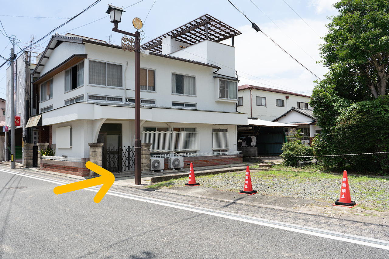 駐車場入口