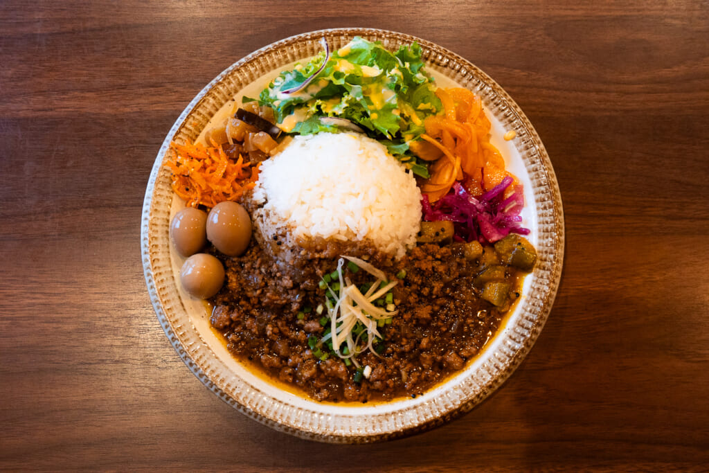 気まぐれ限定カレー　ルーローキーマ