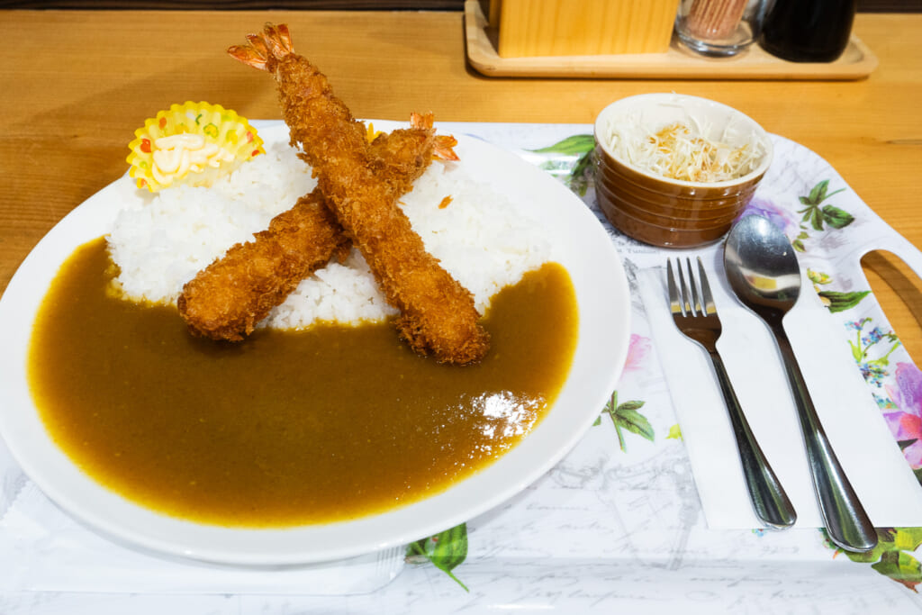 五朋のエビフライカレー