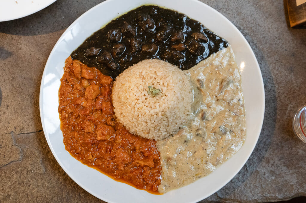 シェヌー　よくばり三色掛け