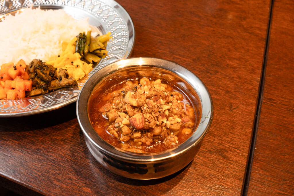 香酵味食堂　チキンキーマカレー　ルー