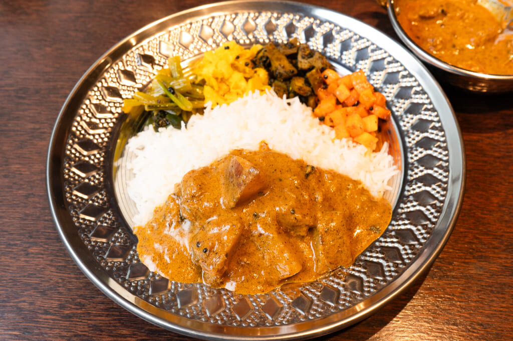 香酵味食堂　日替わり　からいもチキンカレー